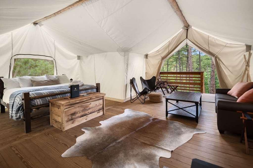 Under Canvas Acadia Surry Номер фото